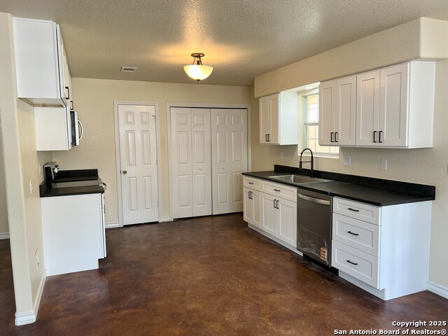 807 Heinen, Bandera, Texas image 6