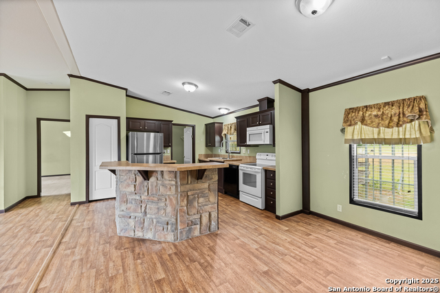 1305 5th, Floresville, Texas image 10
