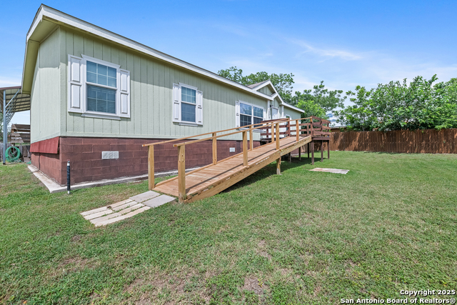 1305 5th, Floresville, Texas image 29