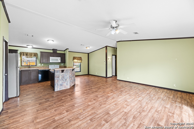 1305 5th, Floresville, Texas image 33