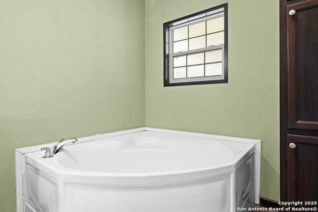 1305 5th, Floresville, Texas image 34