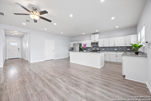 8524 Ventura Boulevard, Selma, Texas image 11
