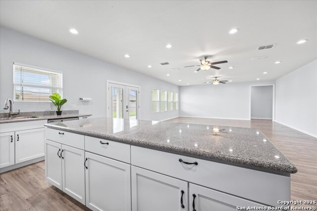 8524 Ventura Boulevard, Selma, Texas image 19