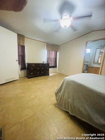 102 FOURTH ST & 20010 Fm 471 S, Natalia, Texas image 14