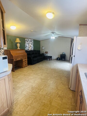 102 FOURTH ST & 20010 Fm 471 S, Natalia, Texas image 9