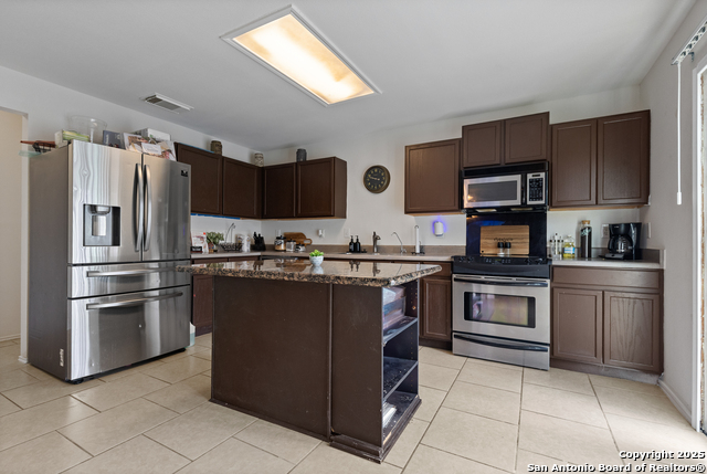 6918 Sundew, Converse, Texas image 7