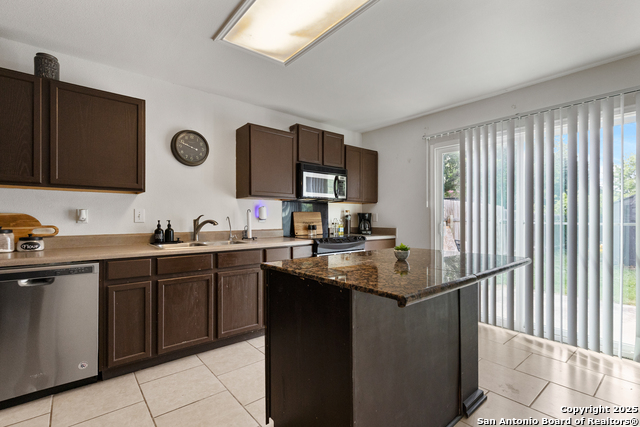6918 Sundew, Converse, Texas image 8