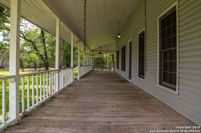 2981 Vivroux Ranch Road, Seguin, Texas image 12