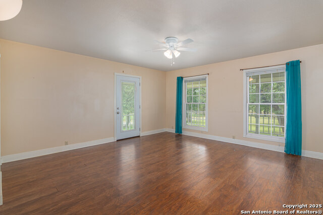 2981 Vivroux Ranch Road, Seguin, Texas image 20