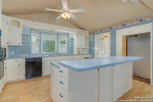 2981 Vivroux Ranch Road, Seguin, Texas image 31