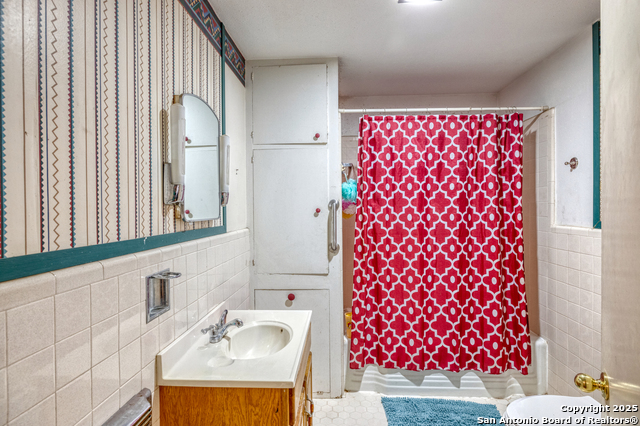 758 N High, Uvalde, Texas image 14