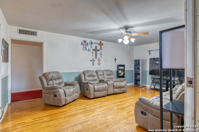 758 N High, Uvalde, Texas image 3