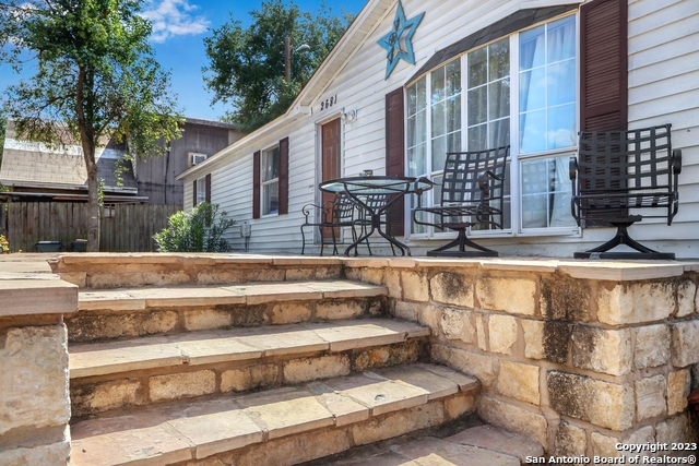 2681 Crazyhorse Pass, Austin, Texas image 2
