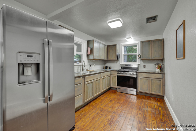 238 Short Avenue, Seguin, Texas image 13