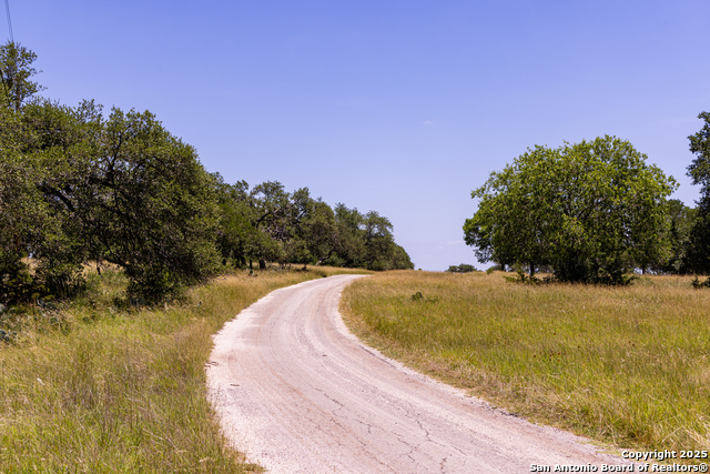 190 Jones, Kerrville, Texas image 4