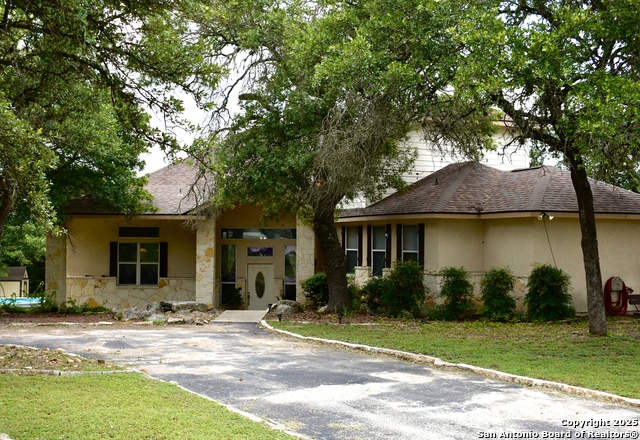 101 Hillside, Spring Branch, Texas image 1