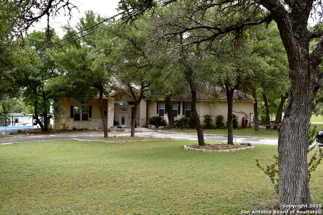 101 Hillside, Spring Branch, Texas image 2