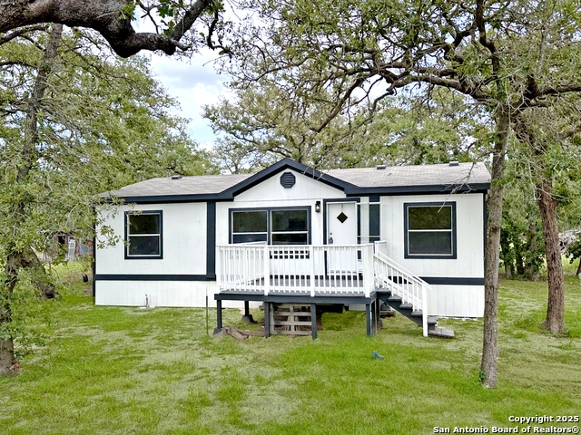 115 Dinks, Seguin, Texas image 1