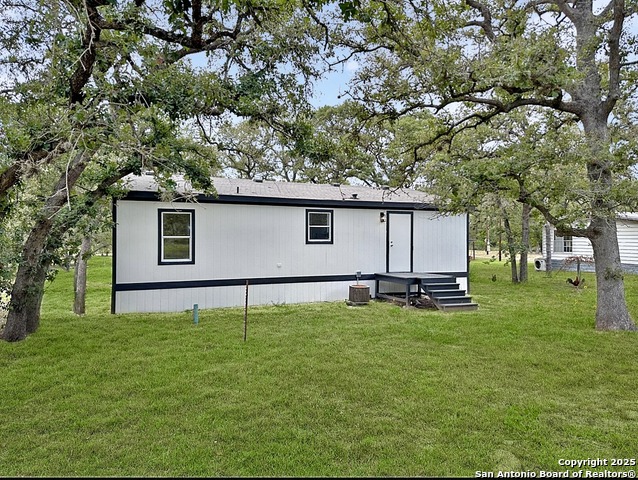 115 Dinks, Seguin, Texas image 24