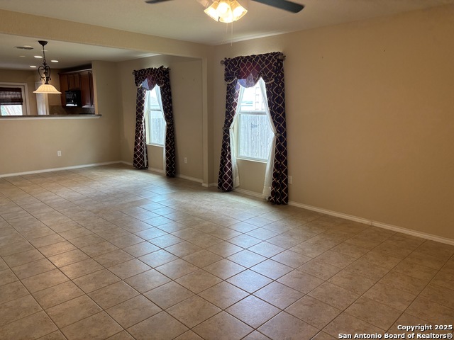 9511 Madison Crk, Converse, Texas image 6