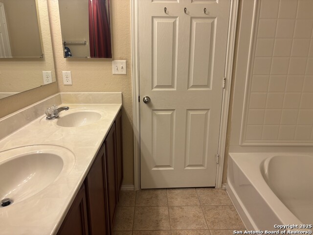 9511 Madison Crk, Converse, Texas image 9