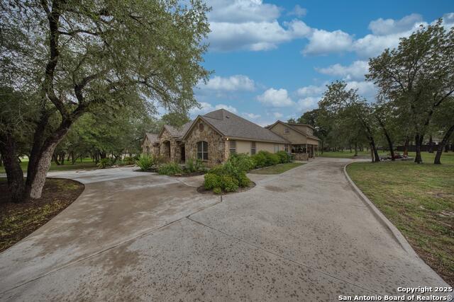 149 Legacy Trace, La Vernia, Texas image 1