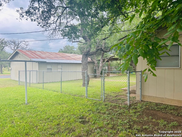 204 Skylark Dr., Fredericksburg, Texas image 2