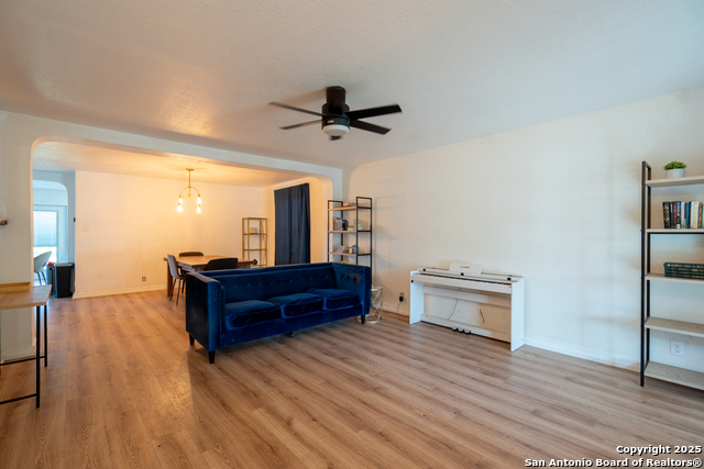 519 Donalan, Converse, Texas image 3