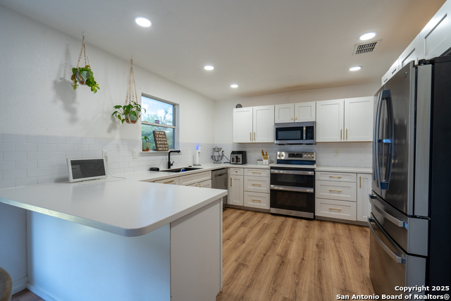519 Donalan, Converse, Texas image 5