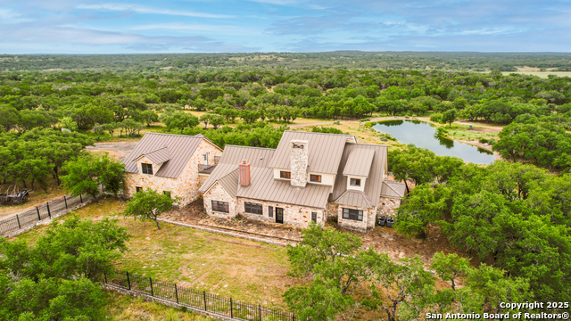 1305 Camino Real, Junction, Texas image 3