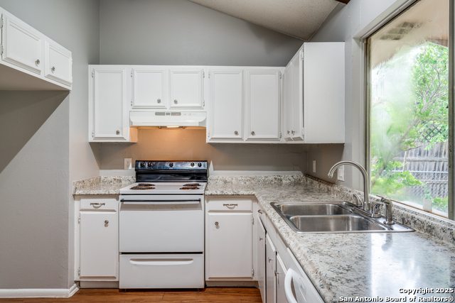 106 Dalewood, Converse, Texas image 12