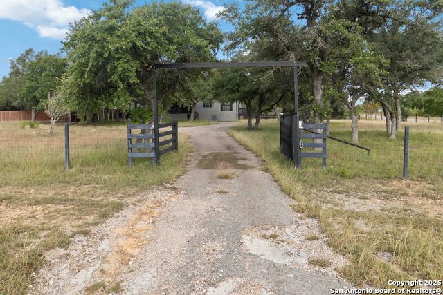 279 Ute, Bandera, Texas image 1