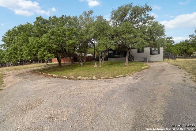 279 Ute, Bandera, Texas image 2