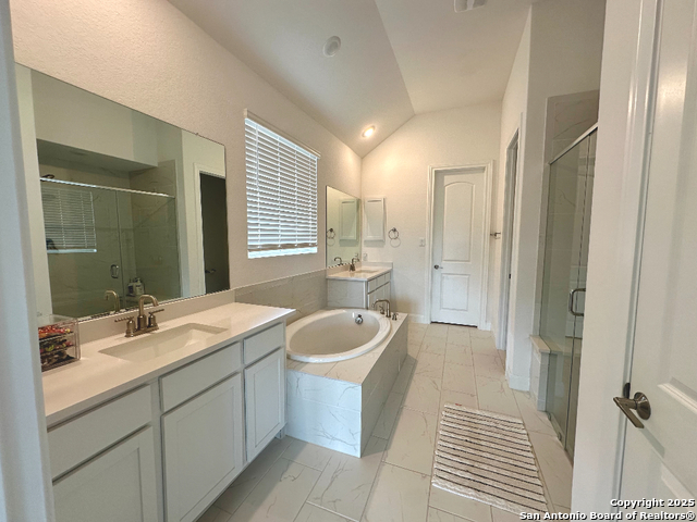120 Willow Oak Trl, Floresville, Texas image 14