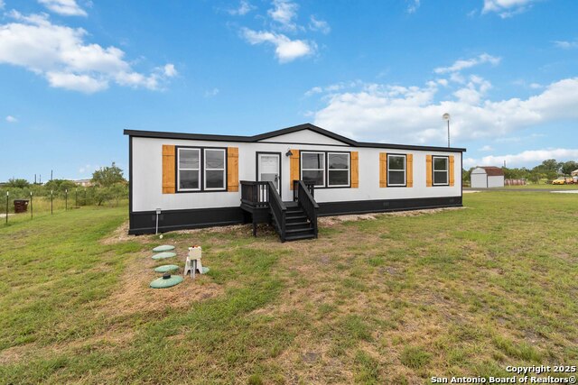 176 County Road 4631, Hondo, Texas image 1