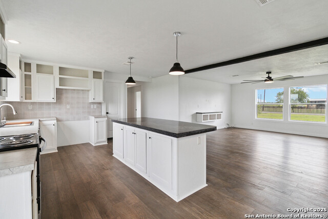 176 County Road 4631, Hondo, Texas image 12