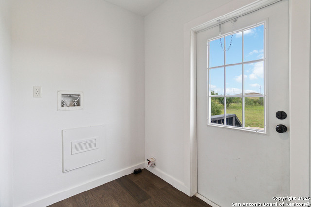 176 County Road 4631, Hondo, Texas image 22