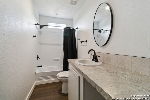 176 County Road 4631, Hondo, Texas image 23
