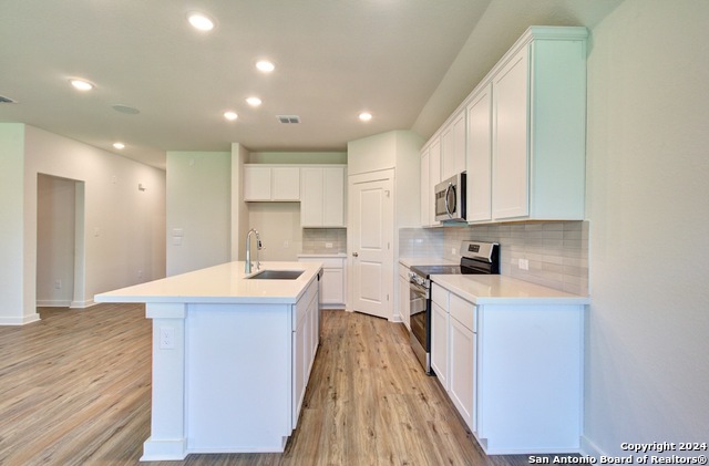3590 Starbright Drive, New Braunfels, Texas image 2