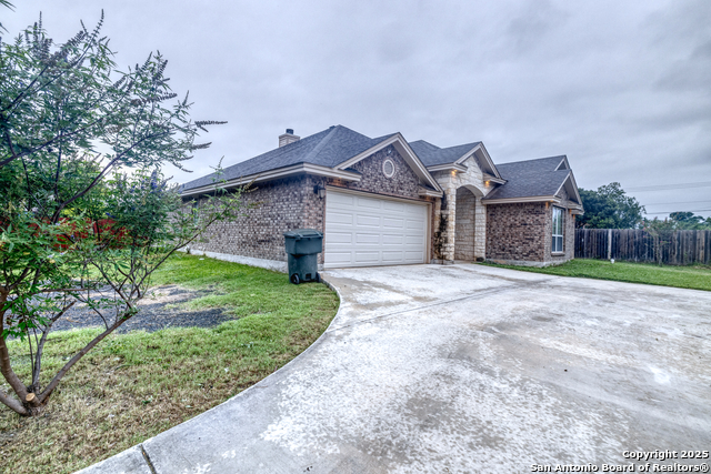 2500 Garner Field Rd, Uvalde, Texas image 2