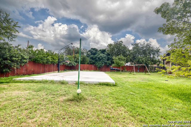 2500 Garner Field Rd, Uvalde, Texas image 25