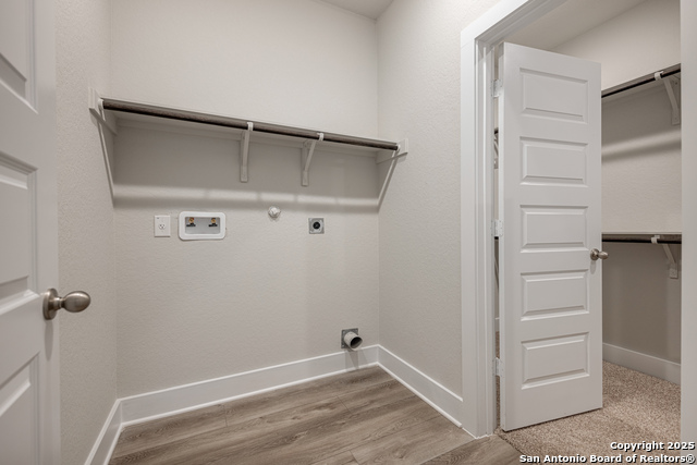 121 Cherrybark Oak, Castroville, Texas image 7