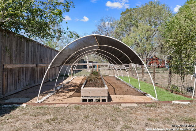 1206 Haeckerville Rd, Cibolo, Texas image 11