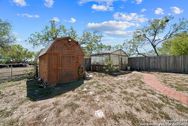 1206 Haeckerville Rd, Cibolo, Texas image 9
