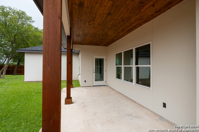 500 34th, Hondo, Texas image 3