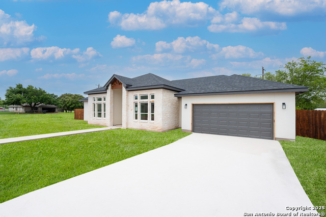 500 34th, Hondo, Texas image 6