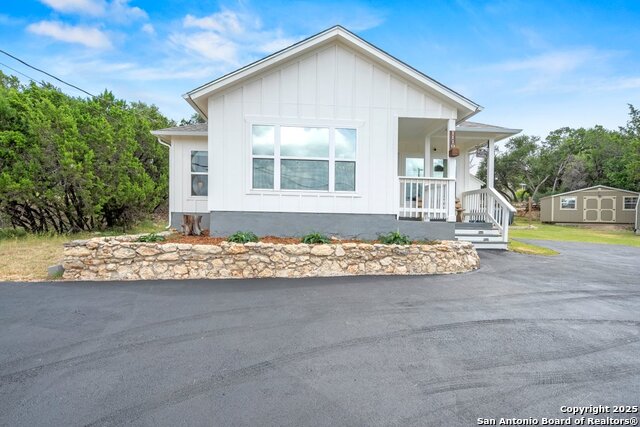 1110 Twin Deer, Canyon Lake, Texas image 3