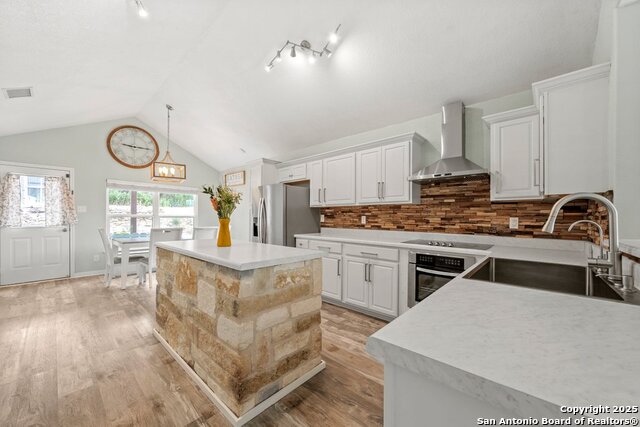 1110 Twin Deer, Canyon Lake, Texas image 9