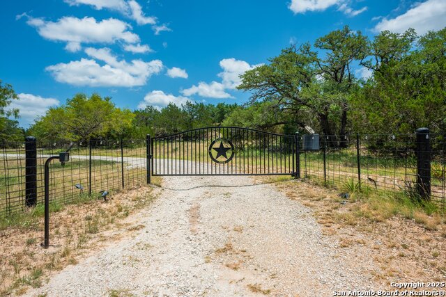 3157 Old San Antonio Road, Fredericksburg, Texas image 29