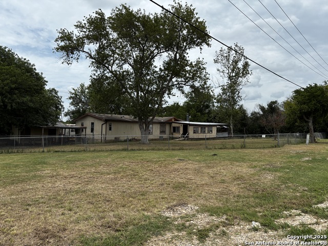 358 Zipp, New Braunfels, Texas image 6